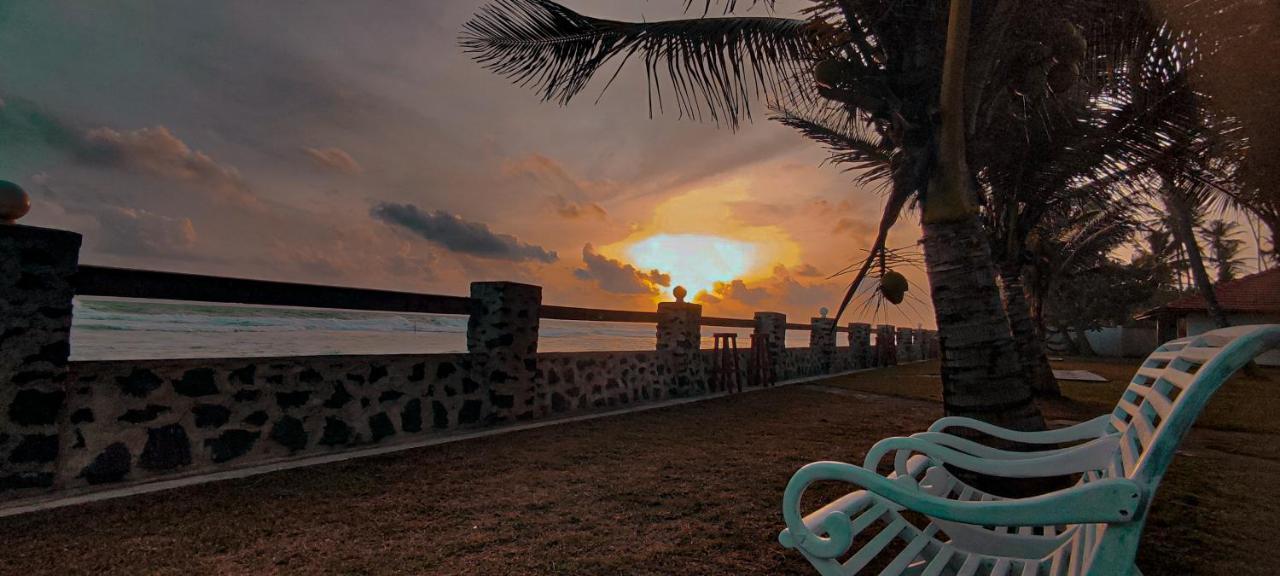 Nu-Vin Beach Hotel อาฮานกามา ภายนอก รูปภาพ