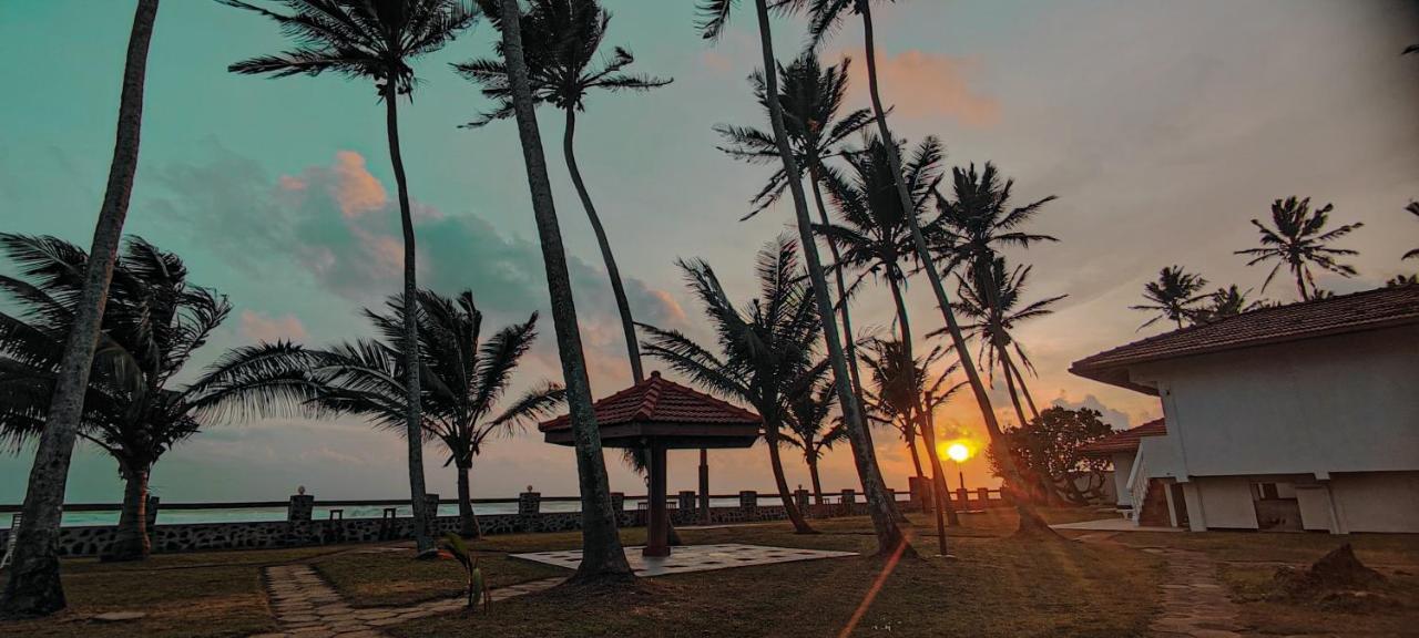 Nu-Vin Beach Hotel อาฮานกามา ภายนอก รูปภาพ